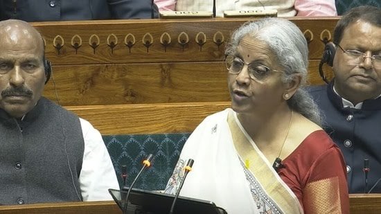 nirmala_sitharaman_8th_budget_presentation_1738391903486_1738391909130
