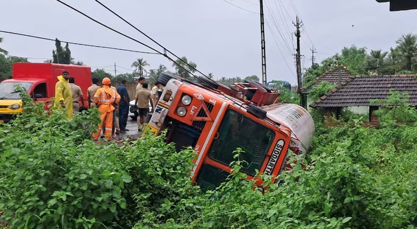 kasargod-tanker-turn